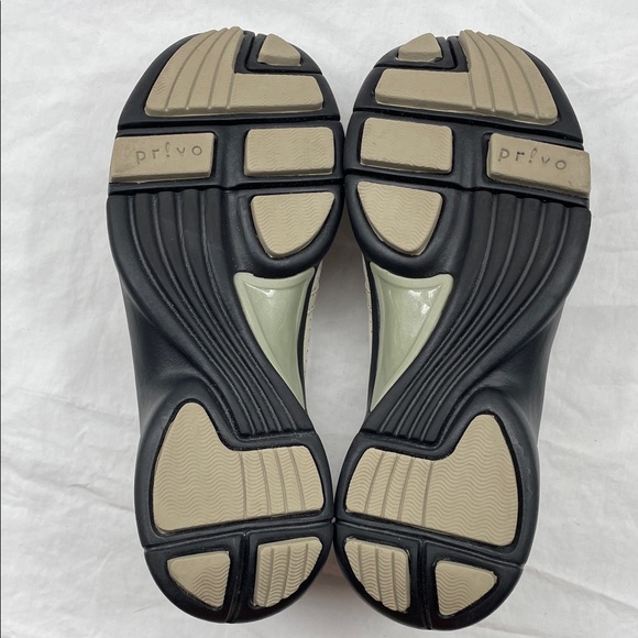 NEW! Clark’s Privo P-Berry Perforated Leather Loafers. 5M. - Picture 11 of 11